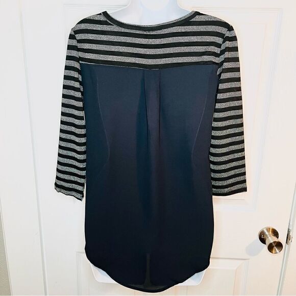 Modcloth You’re Making a Sheen Stripe Metallic Top Sheet Back Black Silver XS - Picture 8 of 12